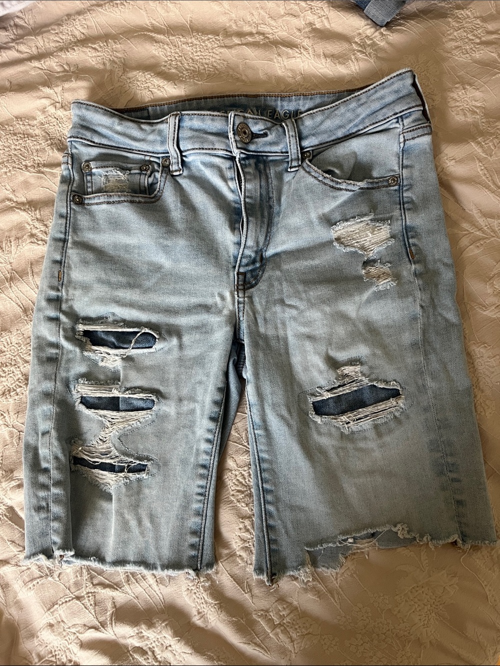 American Eagle Outfitters Light Blue Distressed Boyfriend Jeans